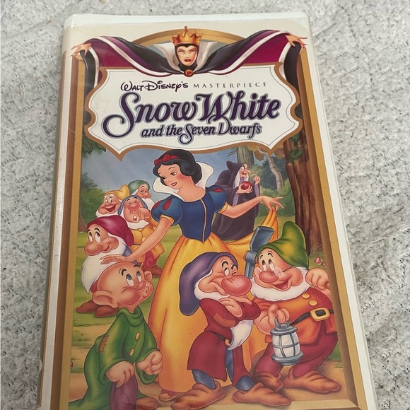 Disney | Other | Disneys Snow White And Seven Dwarfs | Poshmark